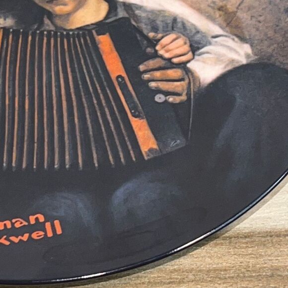 Knowles Norman Rockwell 1981 Plate "The Music Maker" Limited Edition - Picture 4 of 7